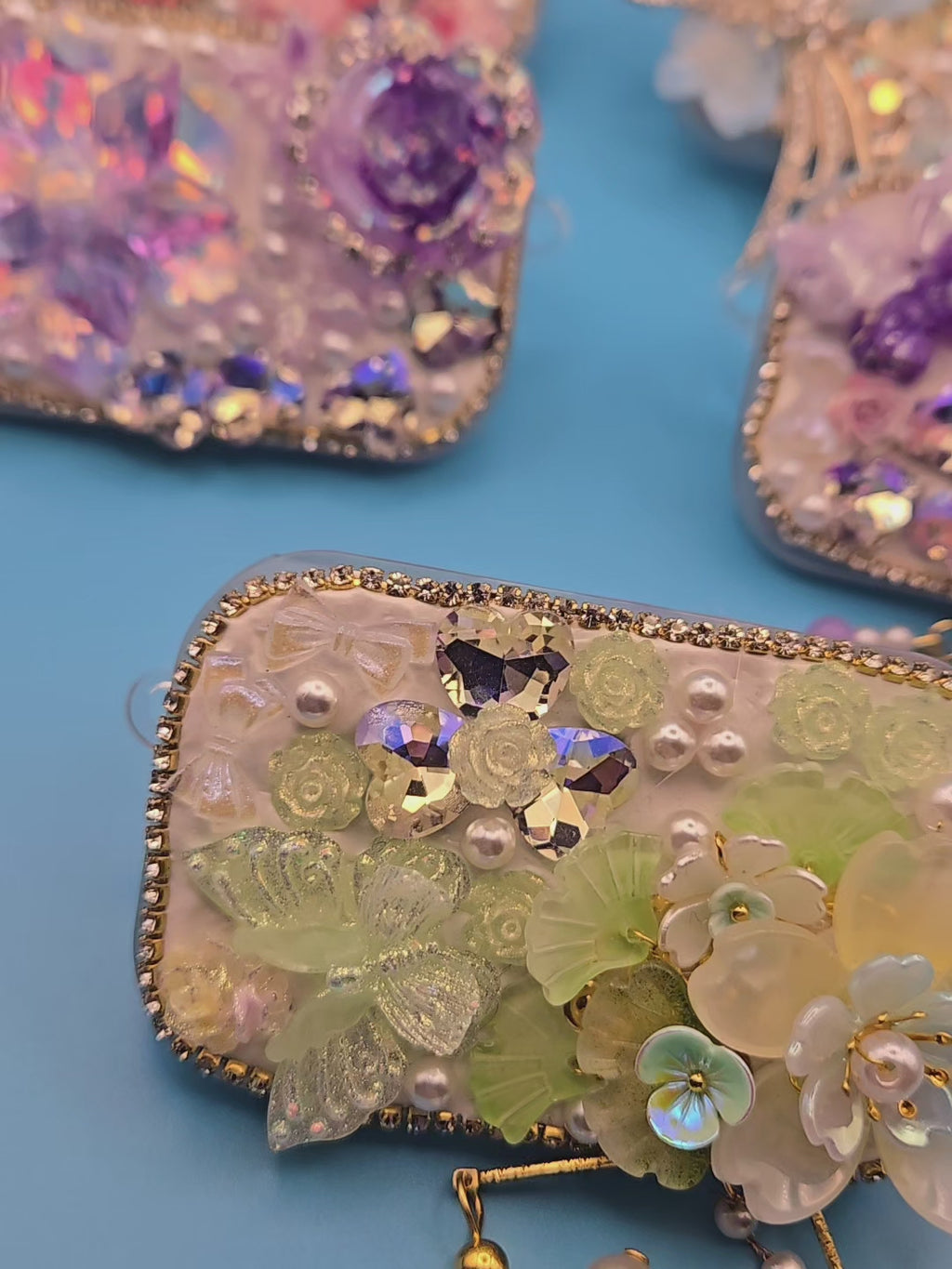 Luxury Phone Clip with Built-In Mirror | Handmade Kawaii Phone Accessory